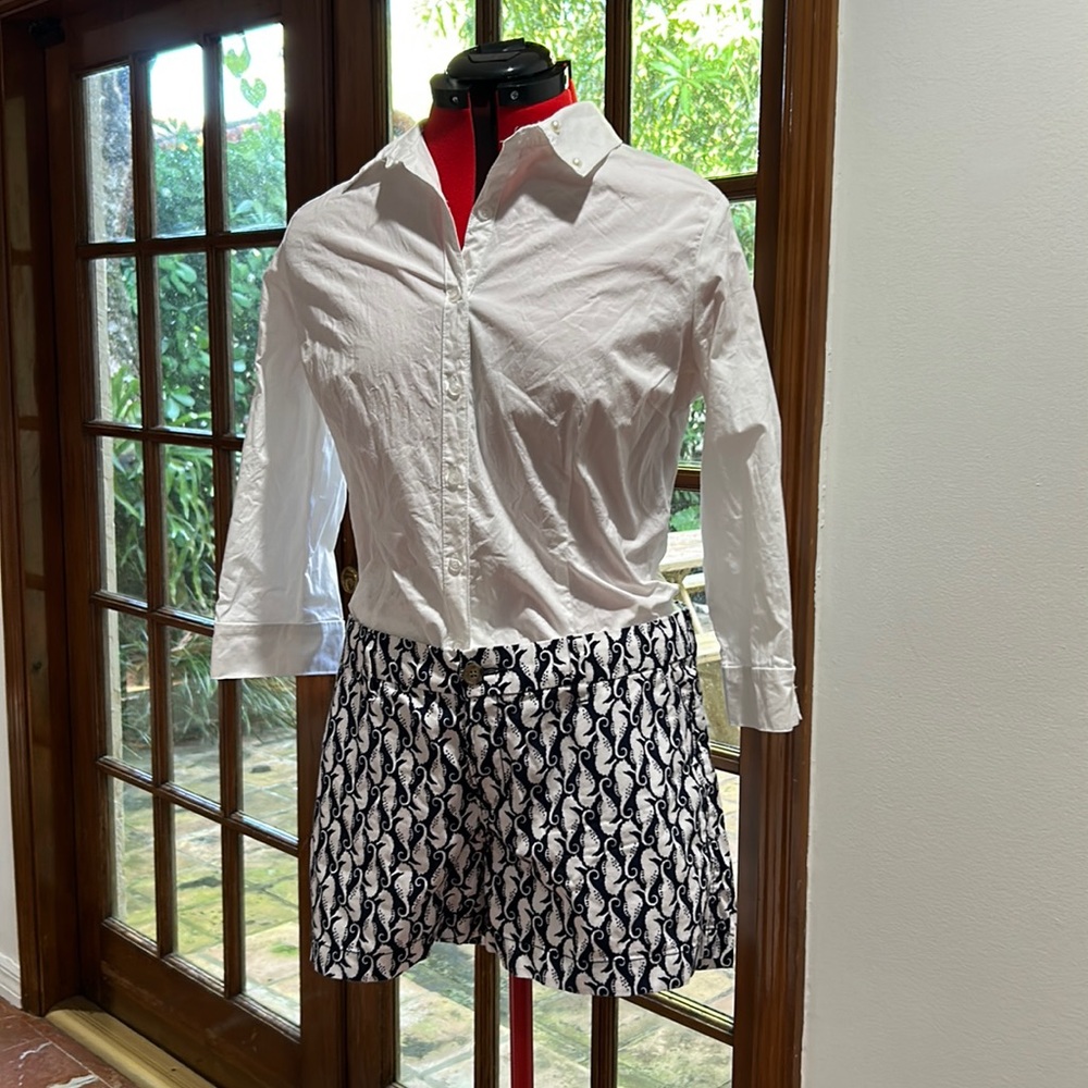 Old Navy Shorts - Marine design for the Beach or Hamptons vibe